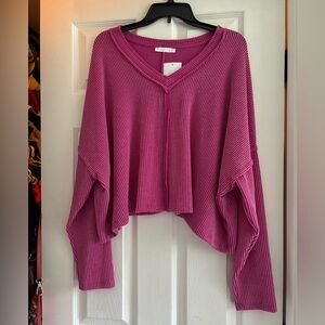 Cropped long sleeved shirt